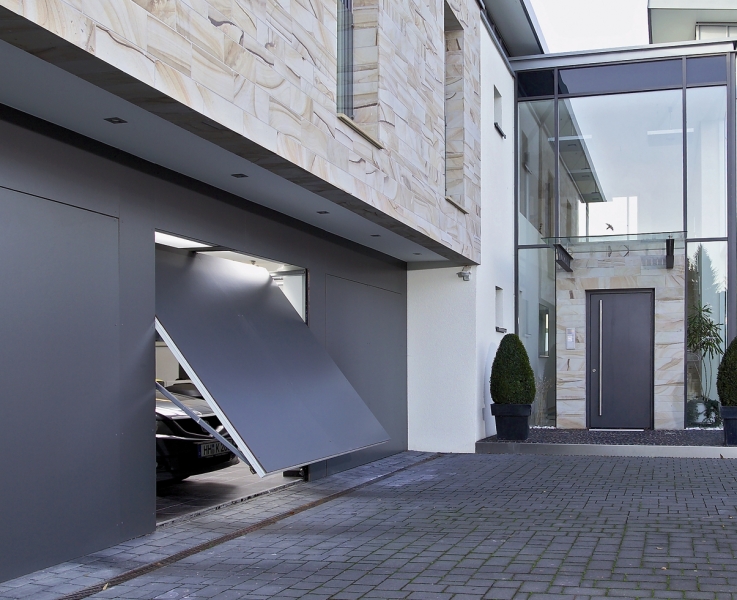 Porte de garage entièrement sécurisée
